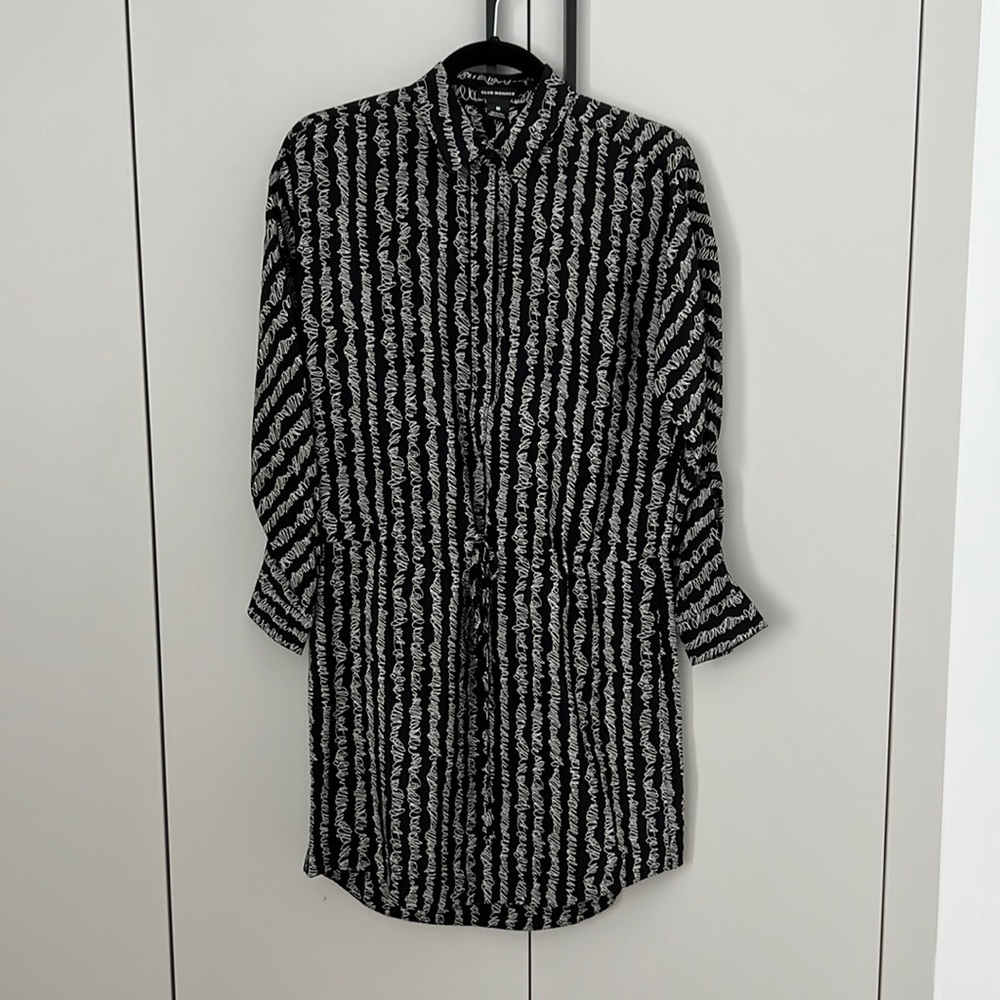 Club Monaco dress - 100% Silk